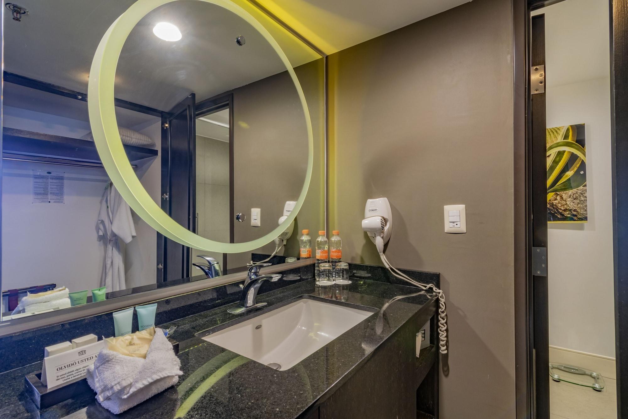 Hotel Lucerna Сиудад Хуарес Екстериор снимка