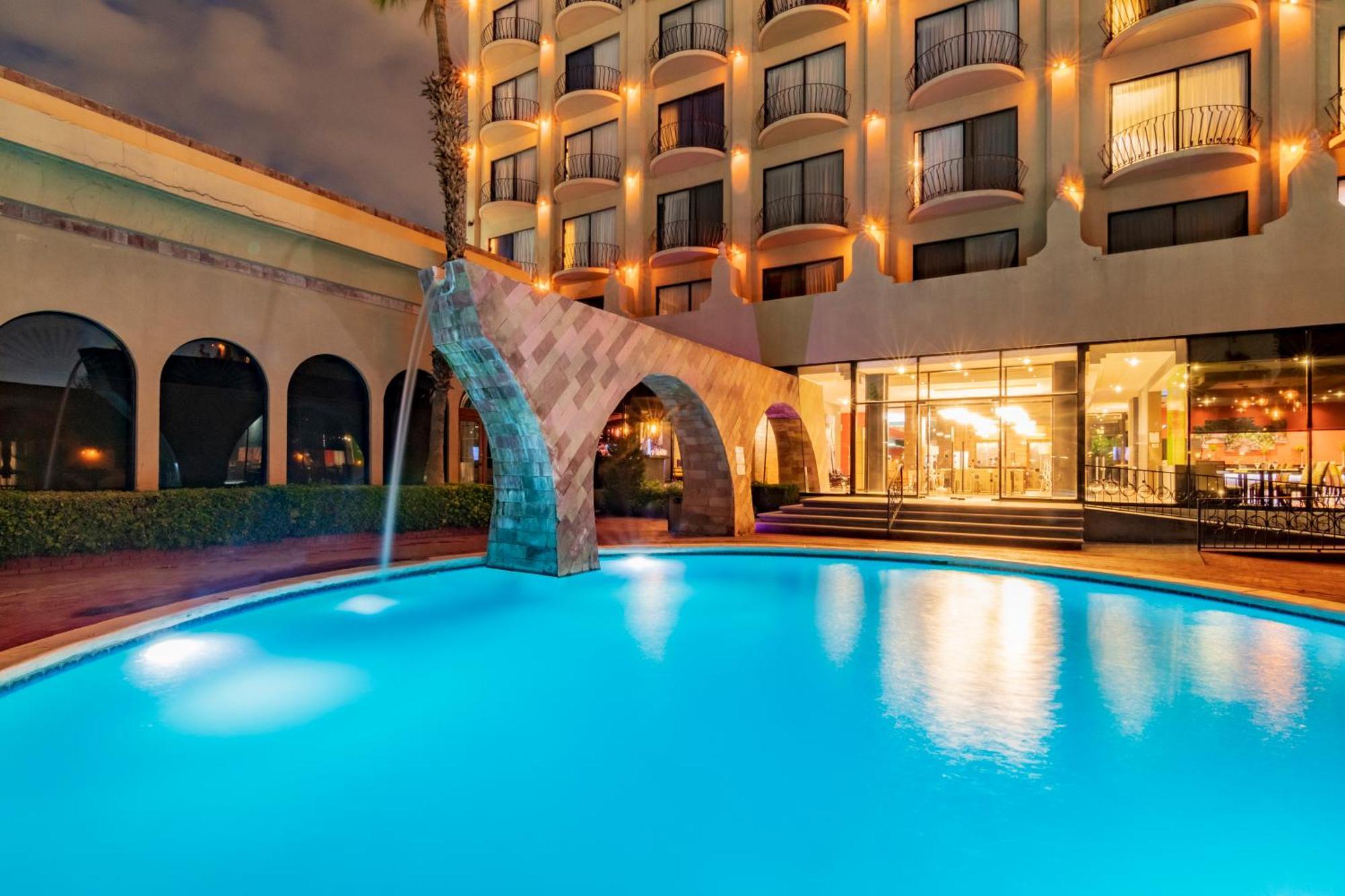 Hotel Lucerna Сиудад Хуарес Екстериор снимка